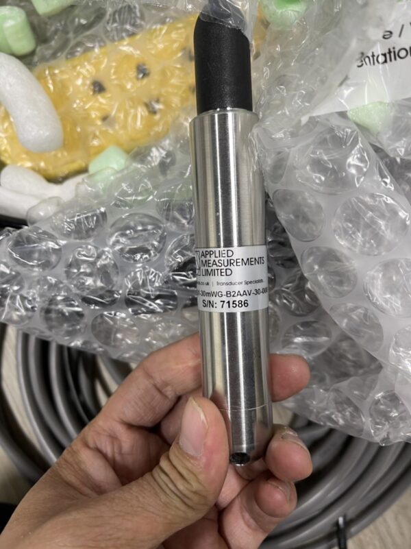 Cam Bien Do Muc Thuy Tinh.jpg